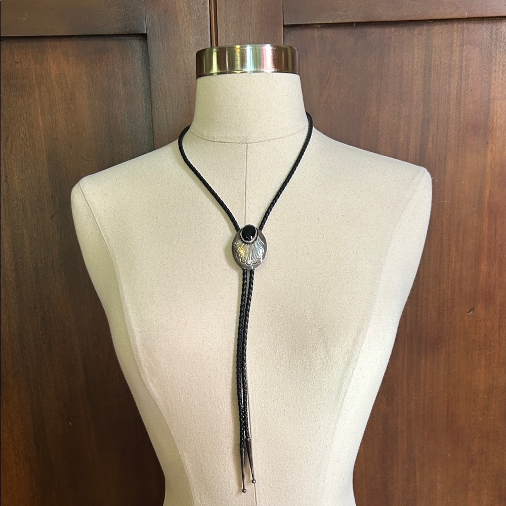 Vintage Mexican Silver and Onyx Bolo Tie - Picture 2 of 13